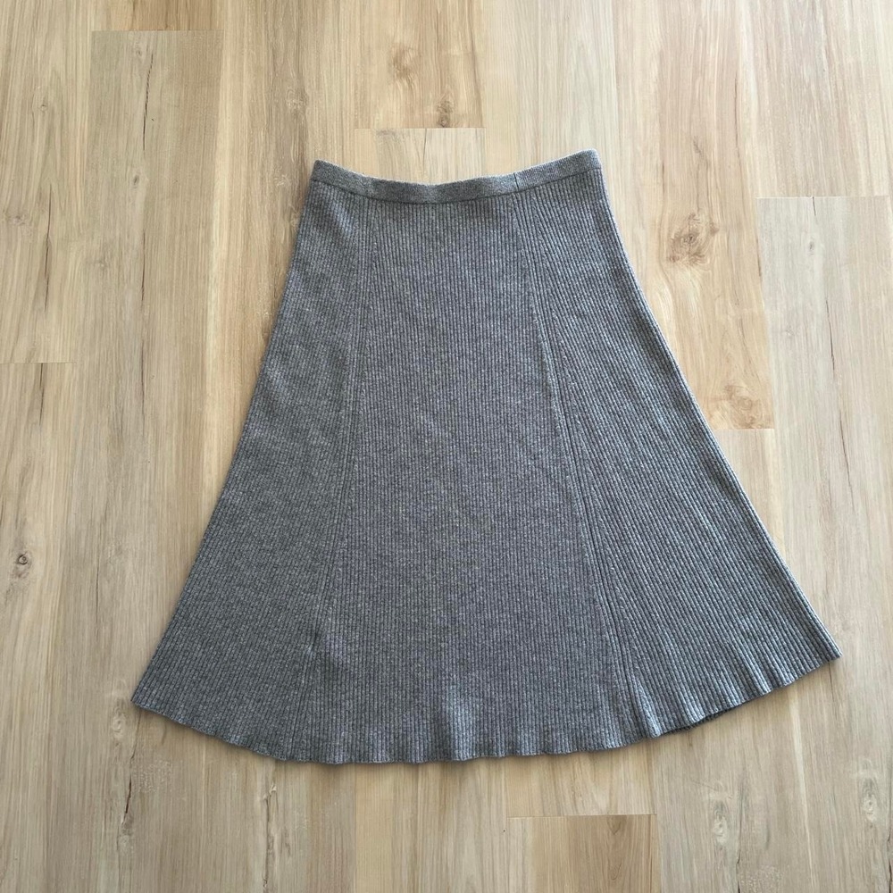 Banana Republic Grey midi skirt with elastic waistband, Women's Medium - Picture 3 of 3